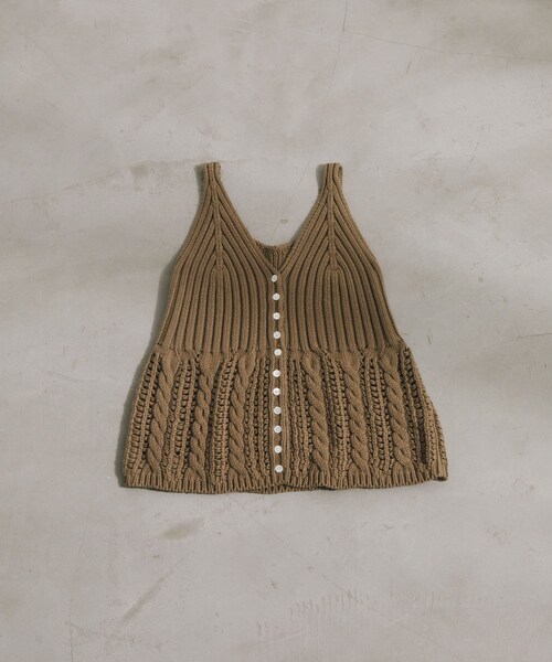 URBAN RESEARCH DOORS(アーバンリサーチドアーズ)の「Button Cotton Knit Vest(ベスト・レディース・BEIGE/BLACK・Free)」の2枚目の写真