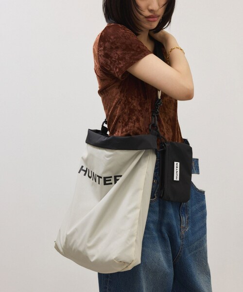 ADAM ET ROPE'(アダムエロペ)の「【HUNTER for ADAM ET ROPE'】別注 TRAVEL MULTI FUNCTION TOTE(トートバッグ・レディース・ブラック・F)」の14枚目の写真