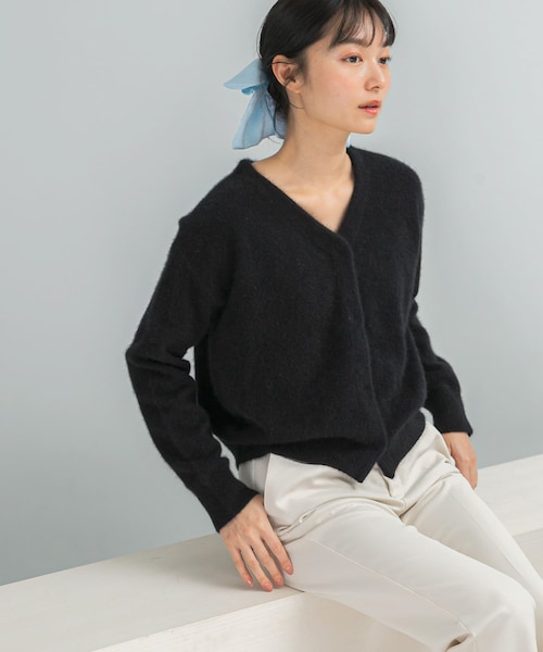 URBAN RESEARCH ROSSO(アーバンリサーチロッソ)の「エアリーニット2WAYカーディガン(カーディガン/ボレロ・レディース・G/WHITE/BEIGE/BLACK・Free)」の2枚目の写真