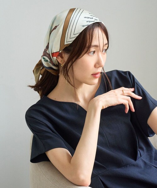ROPE' PICNIC(ロペピクニック)の「PARIS Peaceful Scenery スカーフ 70cm(バンダナ/スカーフ・レディース・ブラウン系/ネイビー系/ワイン系・F)」の7枚目の写真