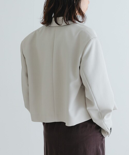URBAN RESEARCH（アーバンリサーチ）の「new basic　ボックスショートジャケット（テーラードジャケット・レディース・BLACK/L.BEIGE・FREE）」の18枚目の写真