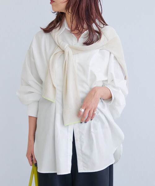 VIS（ビス）の「【WEB限定】ウエストタックシャツ（シャツ/ブラウス・レディース・ホワイト/ブルー系/ピンク/イエロー・F）」の2枚目の写真