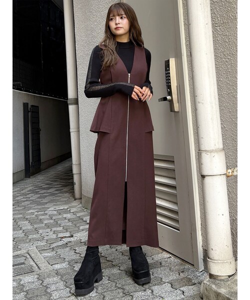 MURUA（ムルーア）の「フロントZIPペプラムジャンパースカート（ジャンパースカート・レディース・グレー/ブラック/ブラウン/ベージュ・1/2）」の6枚目の写真