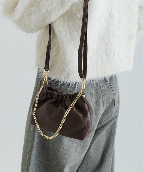 URBAN RESEARCH(アーバンリサーチ)の「レザーギャザーバッグ(ショルダーバッグ・レディース・BLACK/BROWN/BEIGE・-)」の18枚目の写真