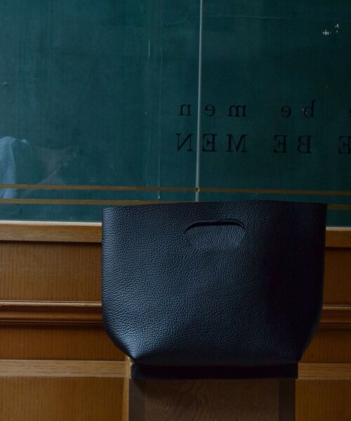 ADAM ET ROPE'（アダムエロペ）の「【HenderScheme/エンダースキーマ】not eco bag medium（ハンドバッグ・メンズ・ブラック・F）」の3枚目の写真