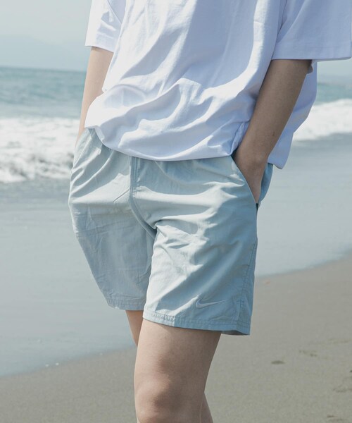 URBAN RESEARCH DOORS（アーバンリサーチドアーズ）の「NIKE SWIM　 Exclusive Reナイロン7ボレーショーツ（その他パンツ・メンズ・ブルー/ブラック/ウルフグレー/ベージュ/ネイビー/ライトクリムゾン/ゴールド・M/L/XL/XXL）」の16枚目の写真