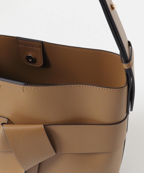 URBAN RESEARCH DOORS（アーバンリサーチドアーズ）の「リボンショルダーバッグ（ショルダーバッグ・レディース・CAMEL/BLACK・One）」の14枚目の写真