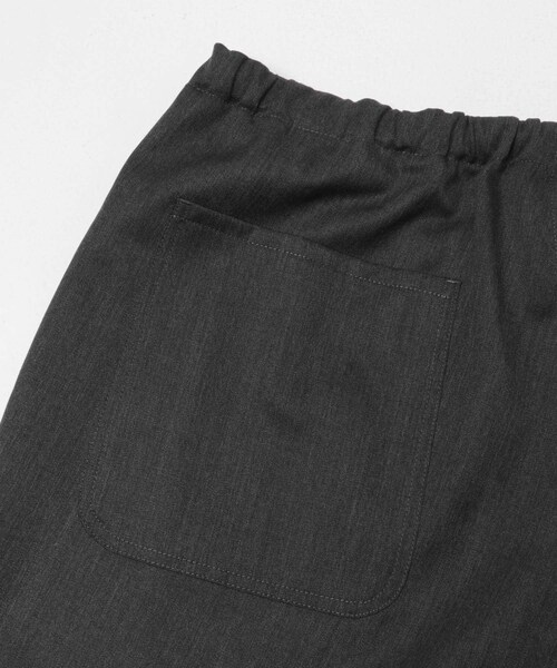 URBAN RESEARCH DOORS（アーバンリサーチドアーズ）の「awasa　ウールギャバジン オーバーパンツ（その他パンツ・メンズ・GRAY/NAVY・2/3）」の8枚目の写真