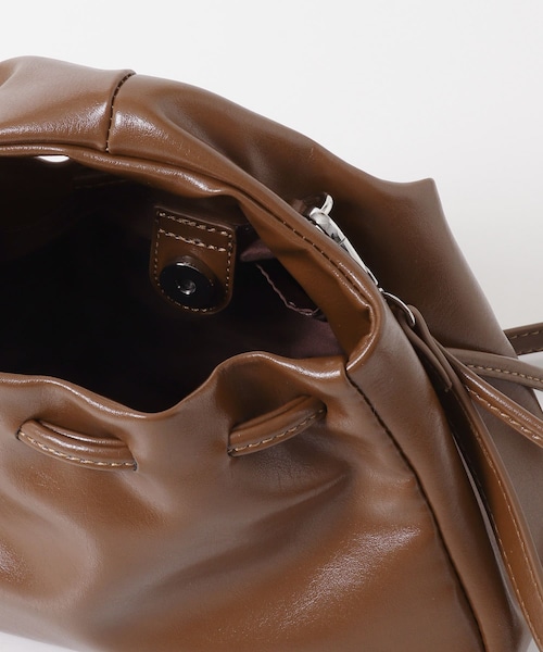 KBF（ケイビーエフ）の「巾着ワンハンドルミニBAG（ハンドバッグ・レディース・BLACK/BROWN・One）」の10枚目の写真