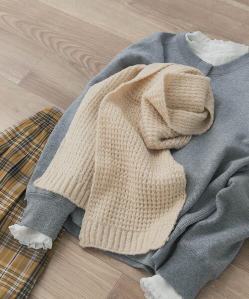 URBAN RESEARCH DOORS（アーバンリサーチドアーズ）の「カワリアミニットマフラー（マフラー・レディース・L.BEIGE/RED/GRAY・one）」の4枚目の写真