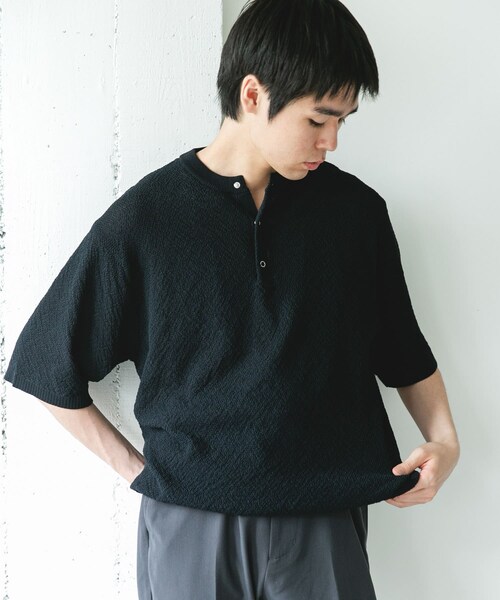 URBAN RESEARCH DOORS(アーバンリサーチドアーズ)の「『吸水速乾/防シワ/イージーケア/UVカット』DRYMIX カノコ ショートスリーブヘンリーネックニット(ニット/セーター・メンズ・BLACK/GRAY・M/L)」の7枚目の写真