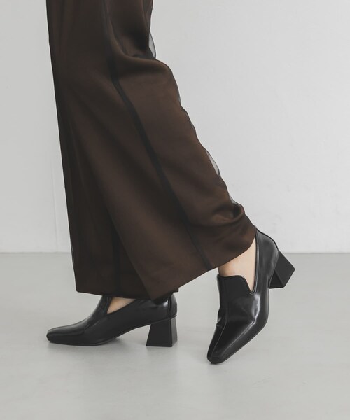 KBF(ケイビーエフ)の「セミスクエアトゥパンプス(パンプス・レディース・KHAKI/BLACK・36/37/38)」の7枚目の写真