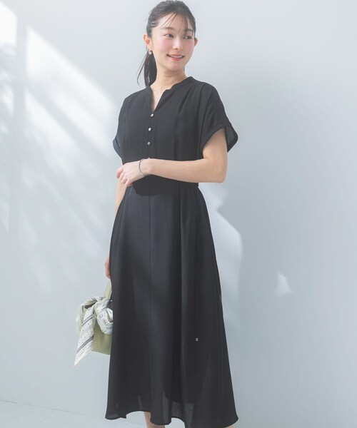 URBAN RESEARCH ROSSO（アーバンリサーチロッソ）の「ウォッシャブルセミシアー2WAYネックワンピース（ワンピース・レディース・BROWN/BLUE/BLACK・Free）」の8枚目の写真