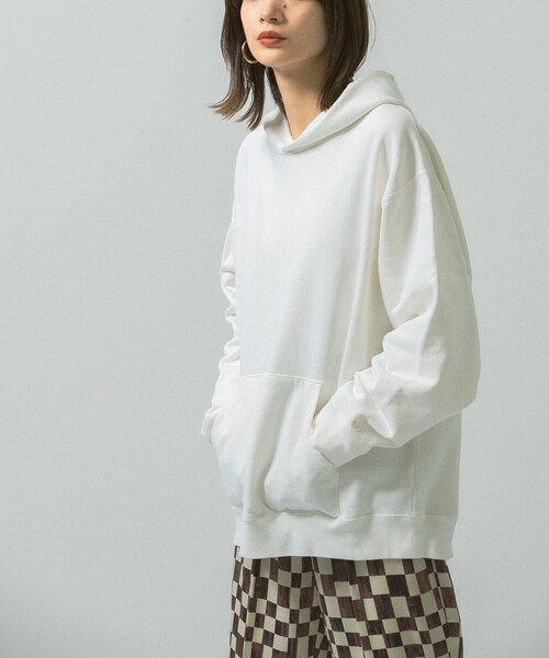 KBF（ケイビーエフ）の「Aki Ishibashiコラボフーディー（パーカー・レディース・Flower/Saturn・one）」の4枚目の写真