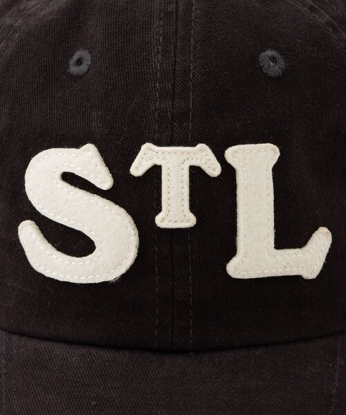 ADAM ET ROPE'(アダムエロペ)の「【AMERICAN NEEDLE】BASEBALL CAP(キャップ・レディース・ブラック/レッド・F)」の7枚目の写真