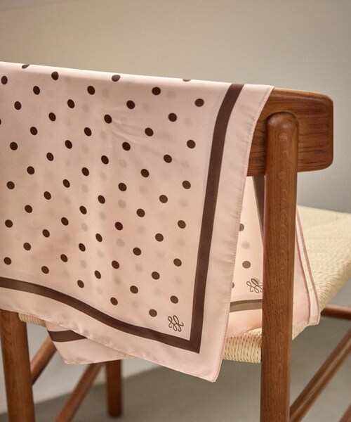 ROPE' PICNIC（ロペピクニック）の「ドット柄スカーフ（バンダナ/スカーフ・レディース・キナリ/ネイビー/ピンク・F）」の3枚目の写真