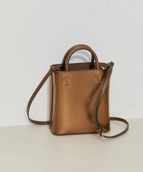 ADAM ET ROPE'(アダムエロペ)の「【一部WEB限定カラー】ダブルポケット2WAYバッグ(ハンドバッグ・レディース・ホワイト系/その他・F)」の7枚目の写真