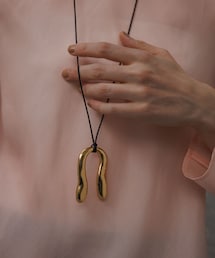 ADAM ET ROPE' | 【EMOELLE】U motif necklace(ネックレス)