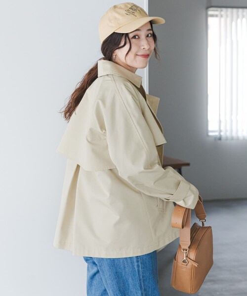 URBAN RESEARCH DOORS（アーバンリサーチドアーズ）の「撥水ショートトレンチ（ステンカラーコート・レディース・L.BEIGE/NAVY・Free）」の6枚目の写真