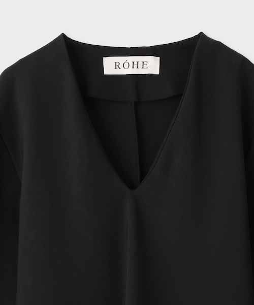 ROPE'(ロペ)の「【ROHE(ローエ)】V-NECK SCUBA TOP|トップス(その他トップス・レディース・ブラック・F)」の4枚目の写真