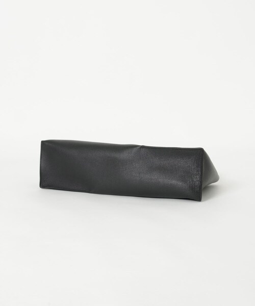 URBAN RESEARCH（アーバンリサーチ）の「STUDIO NICHOLSON　THE FOLDED SHOULDER BAG（ショルダーバッグ・メンズ・PARCHMENT/COCOA/BLACK・one）」の9枚目の写真