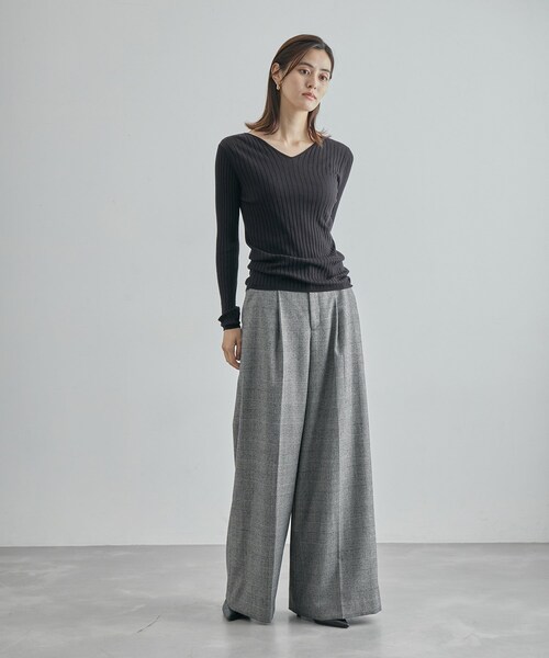 ROPE'(ロペ)の「【限定店舗・J'aDoRe限定】エレガンス キュアフィーロ Vネックリブプルオーバー(Tシャツ/カットソー・レディース・ネイビー/オフホワイト・F)」の9枚目の写真