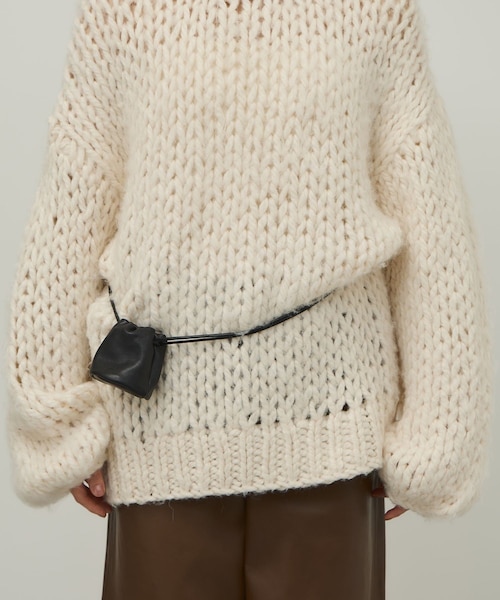 ADAM ET ROPE'(アダムエロペ)の「【PFT】Drawstrig Mini Pochette(ショルダーバッグ・レディース・ブラック/ブラウン・F)」の6枚目の写真