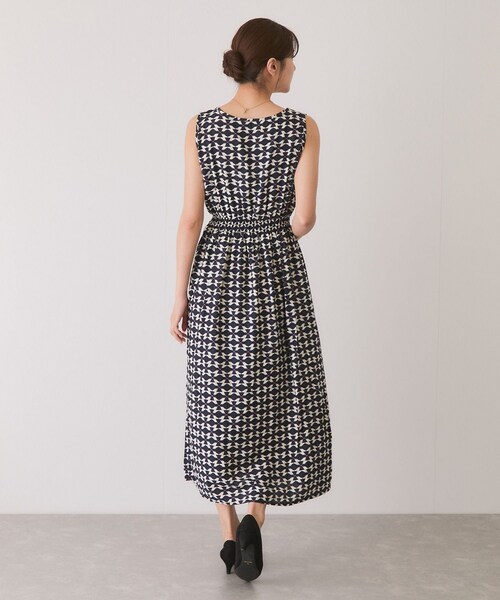 Jayro（ジャイロ）の「アソート柄シャーリングワンピース（ワンピース・レディース・ブラック系/グリーン/ネイビー系・38）」の22枚目の写真