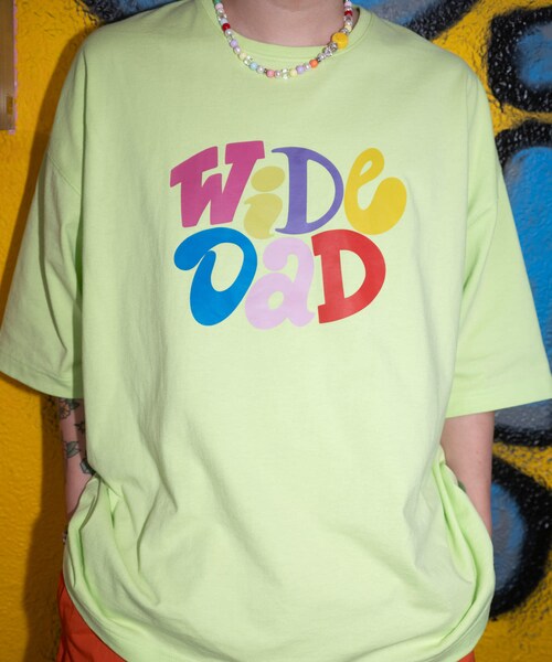 URBAN RESEARCH（アーバンリサーチ）の「Wide Dad　GRAPHIC T-SHIRTS WITH HATCH（Tシャツ/カットソー・メンズ・ASH GRAY/LIMEGREEN/NAVY・1/2）」の14枚目の写真