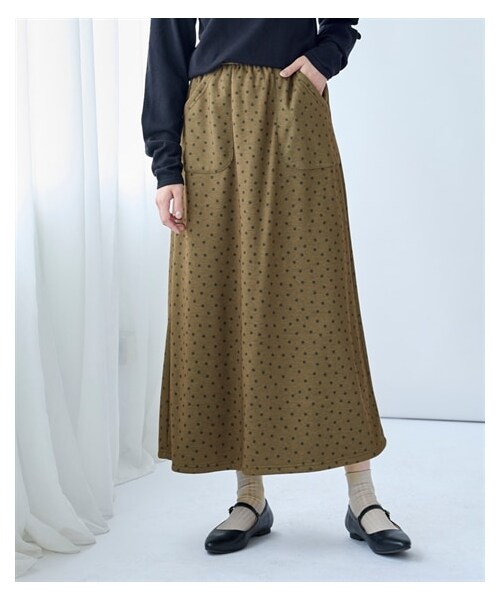 nissen（ニッセン）の「大きいサイズ  （MO-FU POKA）裏シャギーロングスカート（ゆったりヒップ）（スカート・レディース・黒/ネイビー系チェック/モカ系ドット/アイボリー系チェック・L/3L）」の4枚目の写真