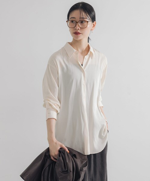 URBAN RESEARCH(アーバンリサーチ)の「レギュラーカラーシルキーシャツ(Tシャツ/カットソー・レディース・OFF/L.BEIGE・FREE)」の10枚目の写真