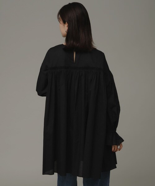 URBAN RESEARCH Sonny Label（アーバンリサーチサニーレーベル）の「コットンギャザーチュニック（チュニック・レディース・クリーム/ブラック/ブルー・FREE）」の22枚目の写真