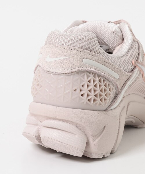 URBAN RESEARCH(アーバンリサーチ)の「NIKE ズームボメロ 5 GLD(スニーカー・レディース・F BN/M BRO/S RD/V GRR・23.5/24/24.5/25)」の22枚目の写真