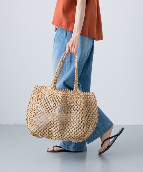 かぐれ（カグレ）の「アフリカンスクエア　ラフィア×サイザルマクラメバッグ（かごバッグ・レディース・NAT・FREE）」の7枚目の写真