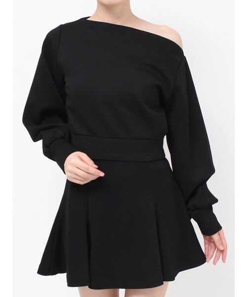 RESEXXY（リゼクシー）の「ワンショルスウェットトップス【セットアップ着用可能】（スウェット・レディース・ホワイト/グレー/ブラック・F）」の4枚目の写真