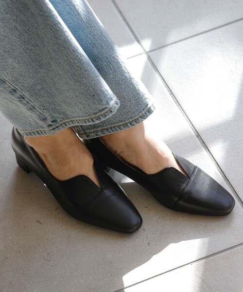 URBAN RESEARCH Sonny Label（アーバンリサーチサニーレーベル）の「Vカットローヒールパンプス（パンプス・レディース・ブラック/アイボリー/シルバー・S/M/L）」の15枚目の写真