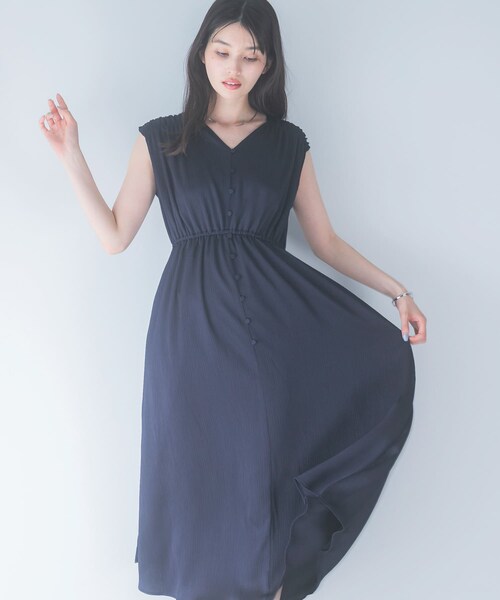 URBAN RESEARCH ROSSO（アーバンリサーチロッソ）の「楊柳サテンウエストマークワンピース（ワンピース・レディース・OFF WHITE/BROWN/NAVY・Free）」の4枚目の写真