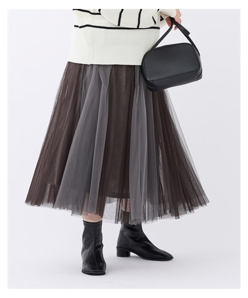 nissen（ニッセン）の「＜大きいサイズ＞２色重ねロング丈カラーチュールスカート（スカート・レディース・パープル×ピンク/黒×チャコールグレー/ライトグレー×グレー/オリーブ×ピスタチオ/ブルー×ライトブルー・L/LL/3L/4L/5L/6L/8L/10L）」の3枚目の写真