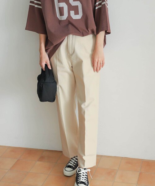 URBAN RESEARCH DOORS(アーバンリサーチドアーズ)の「ハイウエストチノパンツ(チノパンツ・レディース・BEIGE/L.BEIGE・S/M/L)」の4枚目の写真