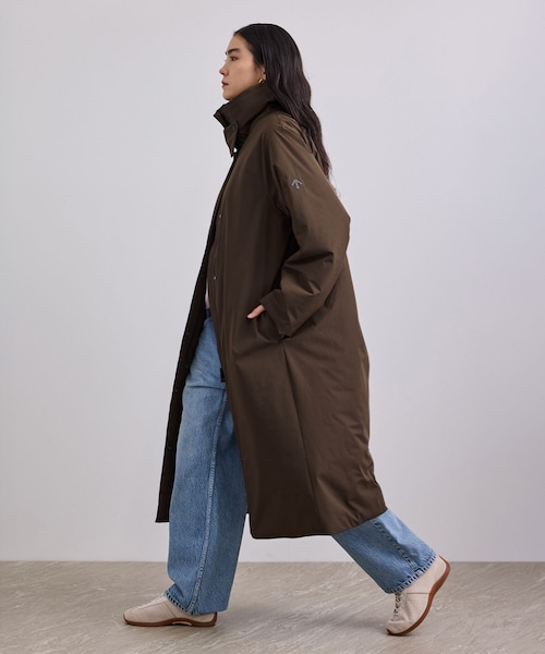 ADAM ET ROPE'(アダムエロペ)の「【J'aDoRe・店舗限定】【DESCENTE ALLTERRAIN(デサント オルテライン)for SALON】別注ステンカラーパフコート(ステンカラーコート・レディース・ブラウン/ベージュ系・F)」の9枚目の写真