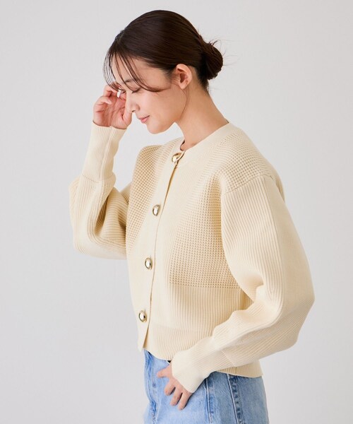 Jayro(ジャイロ)の「ビッグ釦柄切替バルーンカーディガン(カーディガン/ボレロ・レディース・ブラック/オフホワイト/オレンジ・F)」の15枚目の写真