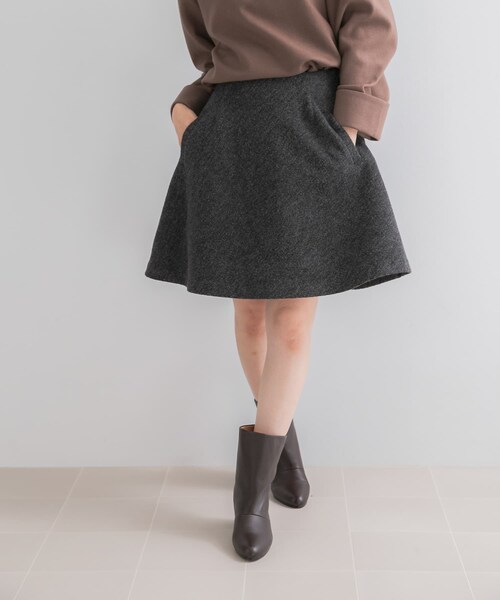 URBAN RESEARCH ROSSO（アーバンリサーチロッソ）の「ブークレーフレアミニスカート（スカート・レディース・OFF/CHARCOAL・36/38）」の14枚目の写真