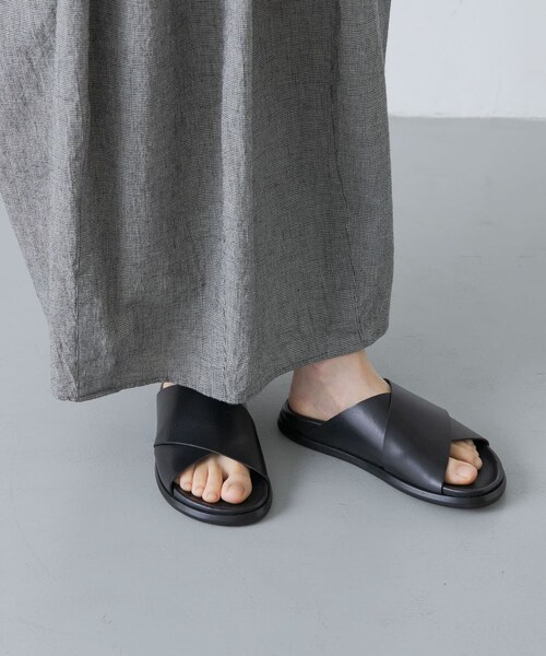かぐれ（カグレ）の「CORSO ROMA, 9　CROSS SANDAL（サンダル・レディース・NERO・36/37/38）」の5枚目の写真