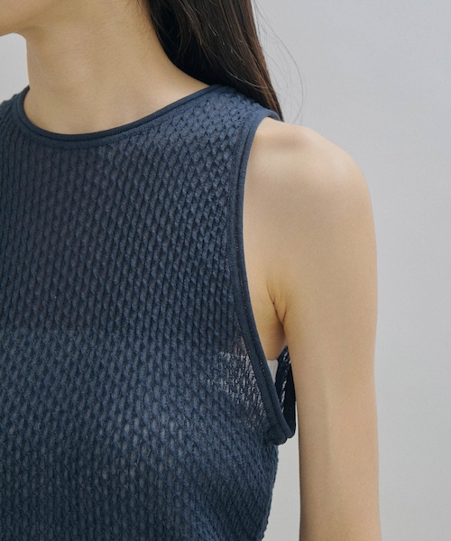 ADAM ET ROPE'（アダムエロペ）の「【公式サイト限定】【BATONER for SALON】SEE THROUGH TANK TOP（タンクトップ・レディース・ベージュ/ネイビー/サックス・F）」の15枚目の写真