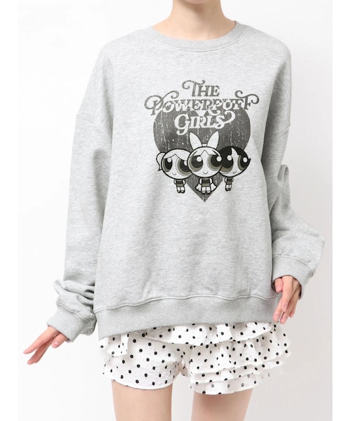 CALNAMUR（カルナムール）の「【パワーパフ ガールズ】big裏⽑プルオーバー（スウェット・レディース・ブラック/ベビーピンク・F）」の3枚目の写真