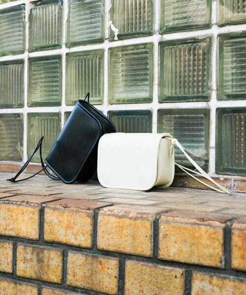 URBAN RESEARCH（アーバンリサーチ）の「『別注』ITTI×URBAN RESEARCH　MICHELLE ERRAND POUCH（ショルダーバッグ・レディース・black/ivory・FREE）」の20枚目の写真
