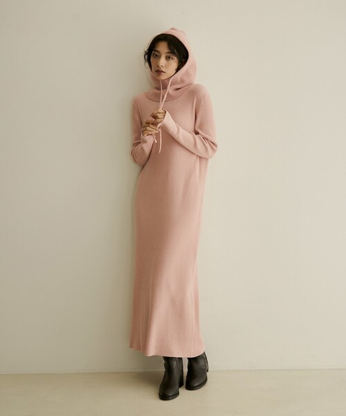 ADAM ET ROPE'（アダムエロペ）の「【極上の肌ざわり】バラクラバ-CreamyCotton /クリーミーコットン-（ストール/ショール・レディース・ブラック系/ホワイト系/モスグリーン/ピンク系・F）」の11枚目の写真