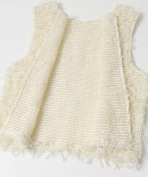 KBF（ケイビーエフ）の「チュールフリンジトップス（ベスト・レディース・IVORY/BLACK・one）」の11枚目の写真