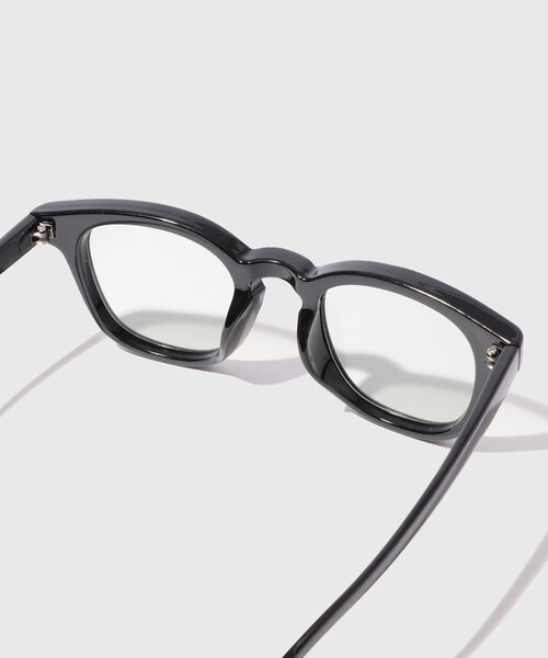 ADAM ET ROPE'(アダムエロペ)の「【ISNESS MUSIC/イズネス ミュージック】KENNY SUNGLASSES(サングラス・メンズ・ブラック/ライトグレー・F)」の5枚目の写真