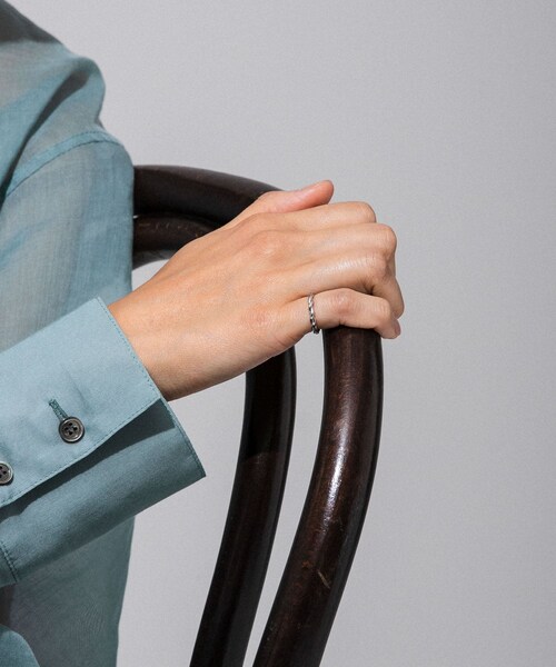 URBAN RESEARCH（アーバンリサーチ）の「decor『デコール』　NO.73　リングカフ（イヤリング・レディース・Silver・-）」の4枚目の写真